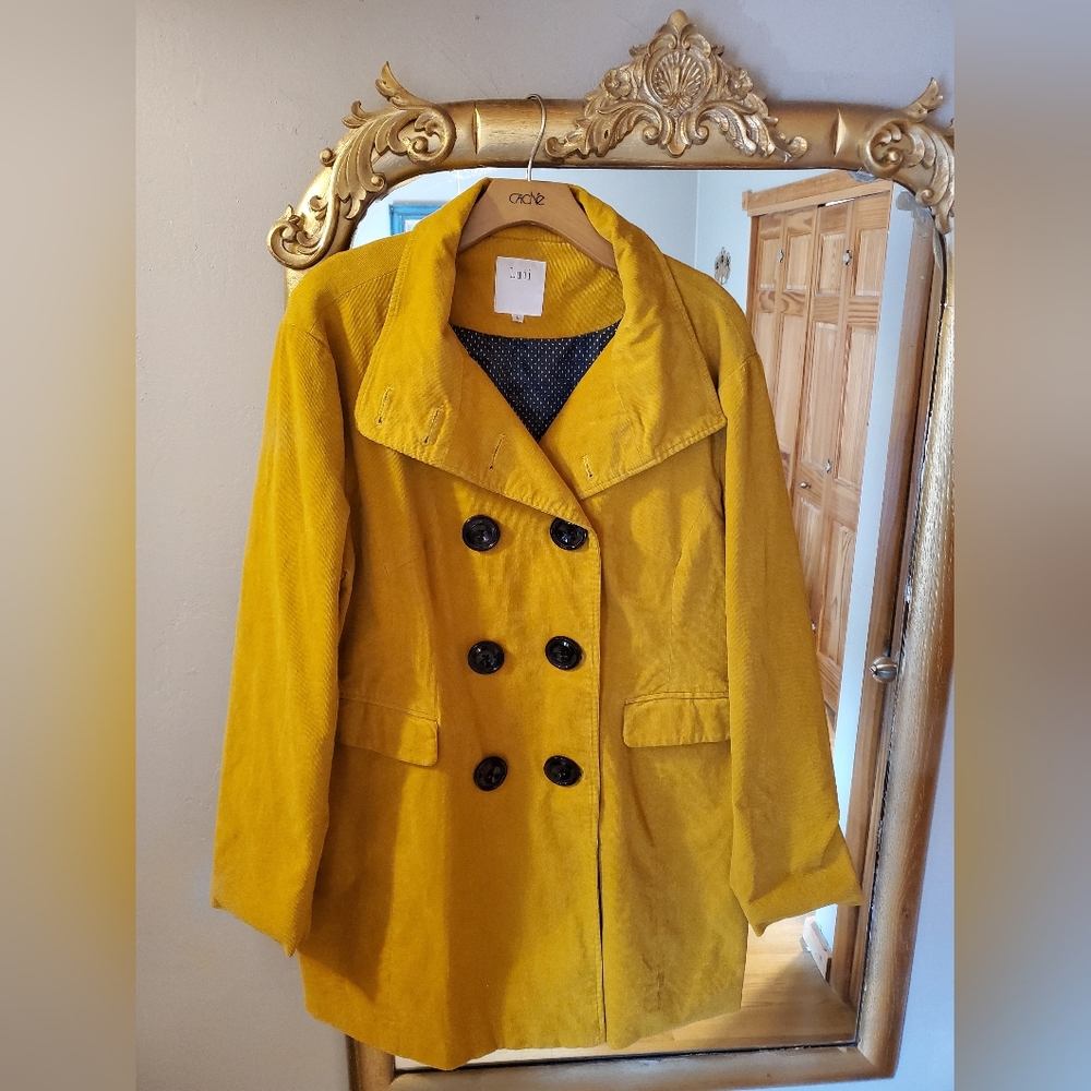 LUII Yellow Courdery Double Breasted Coat - Picture 7 of 8